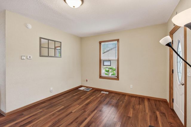1095 Sims Avenue, Saint Paul, MN 55106