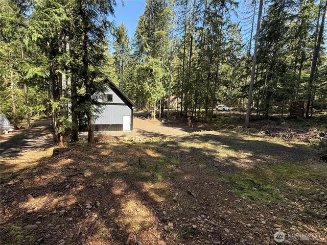 131 N Staircase Drive, Hoodsport, WA 98548