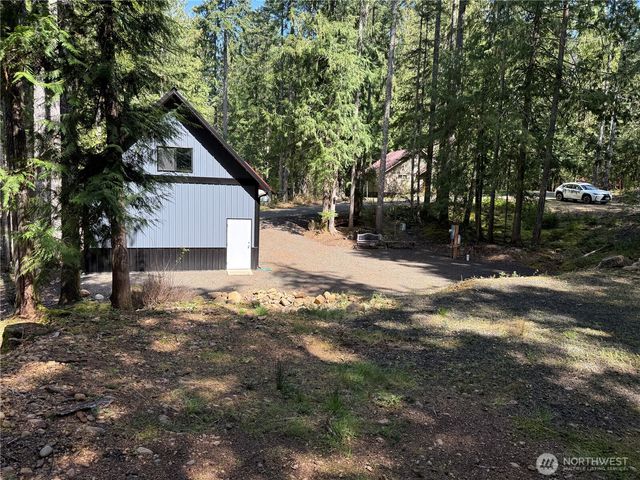 131 N Staircase Drive, Hoodsport, WA 98548