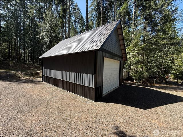 131 N Staircase Drive, Hoodsport, WA 98548