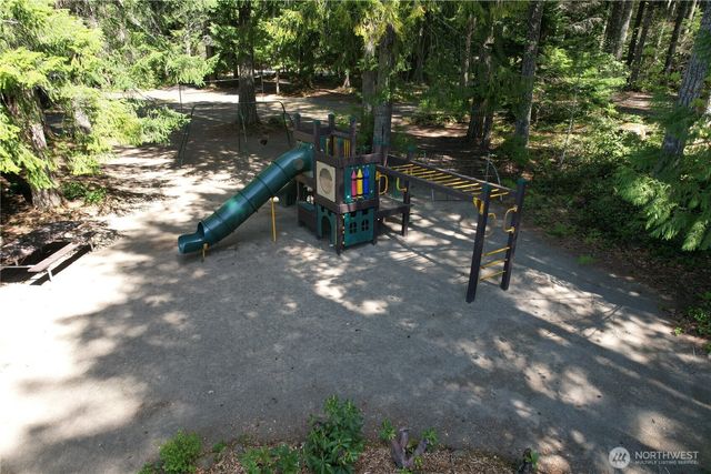 131 N Staircase Drive, Hoodsport, WA 98548