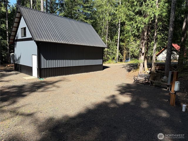 131 N Staircase Drive, Hoodsport, WA 98548
