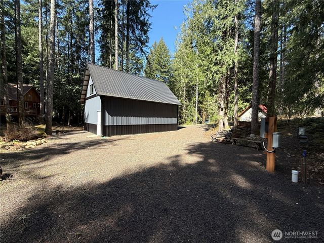131 N Staircase Drive, Hoodsport, WA 98548
