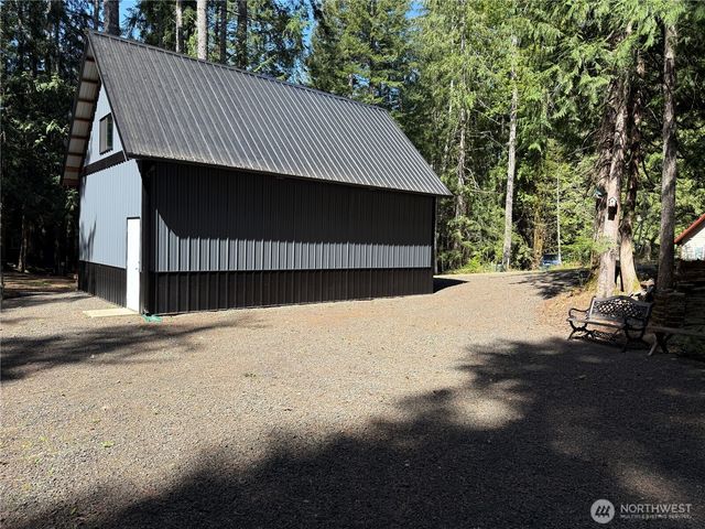 131 N Staircase Drive, Hoodsport, WA 98548