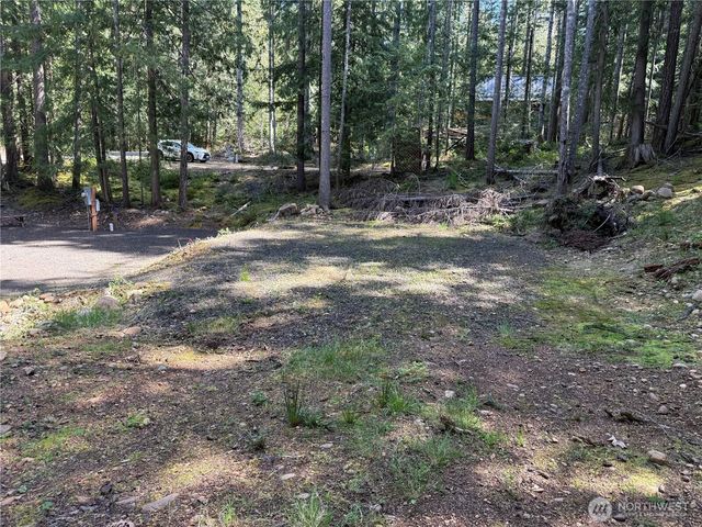 131 N Staircase Drive, Hoodsport, WA 98548