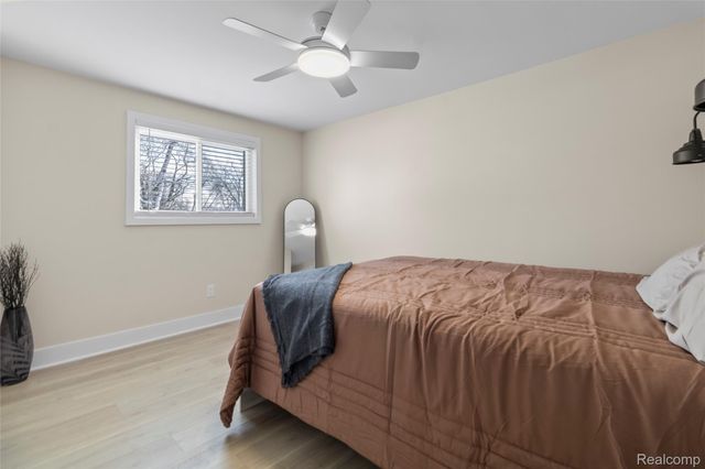 26364 Hampden Street, Madison Heights, MI 48071