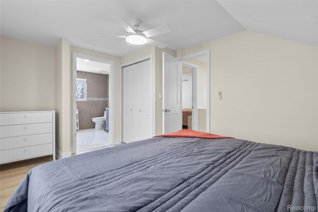 26364 Hampden Street, Madison Heights, MI 48071