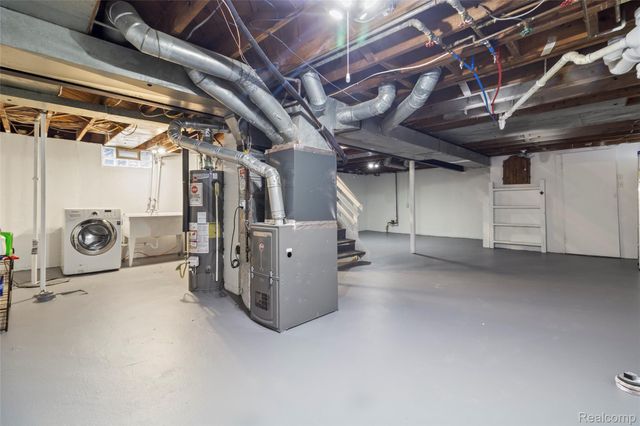 26364 Hampden Street, Madison Heights, MI 48071