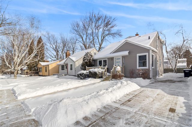 26364 Hampden Street, Madison Heights, MI 48071