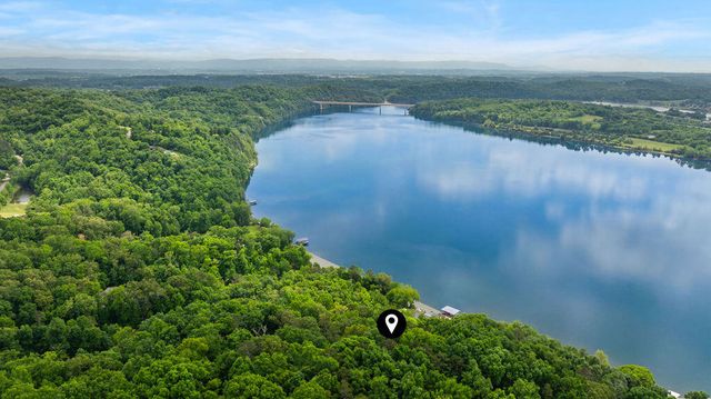 2202 Jones Bend Road, Louisville, TN 37777