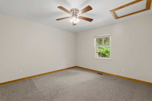 2202 Jones Bend Road, Louisville, TN 37777