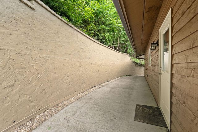 2202 Jones Bend Road, Louisville, TN 37777
