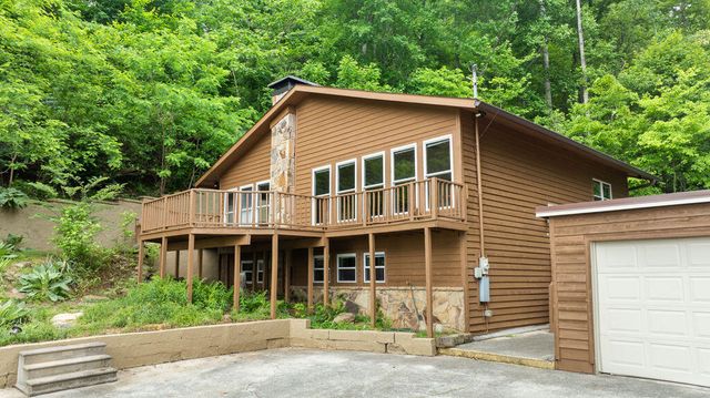 2202 Jones Bend Road, Louisville, TN 37777