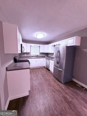 6790 Queen Mill Road SE, Mableton, GA 30126