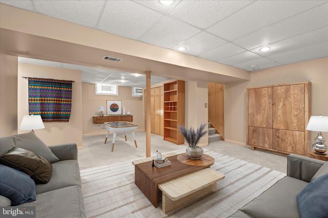 1617 HEATHER HEIGHTS RD, Sykesville, MD 21784