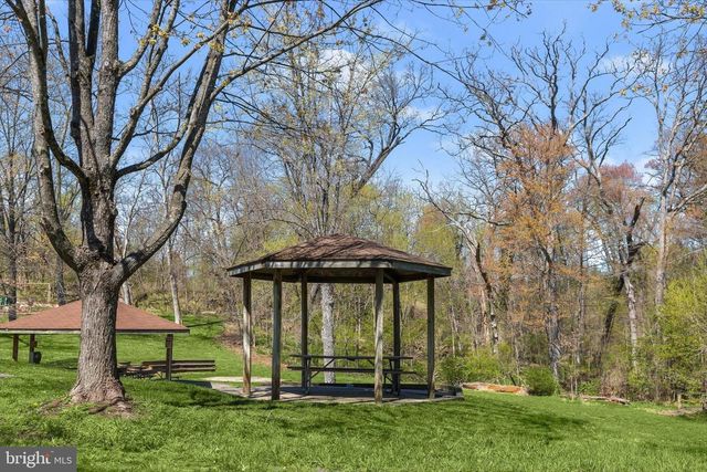 1617 HEATHER HEIGHTS RD, Sykesville, MD 21784