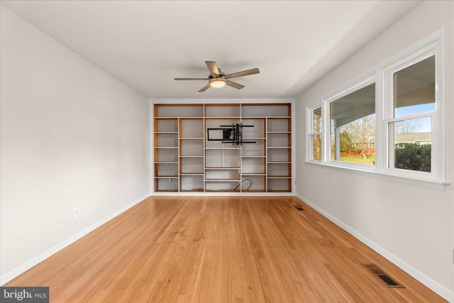 1617 HEATHER HEIGHTS RD, Sykesville, MD 21784