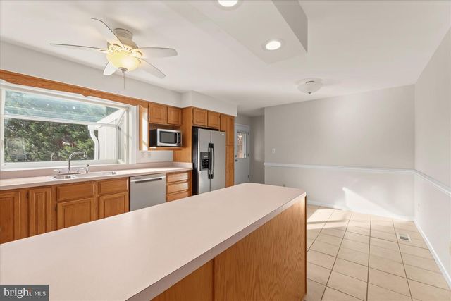 1617 HEATHER HEIGHTS RD, Sykesville, MD 21784