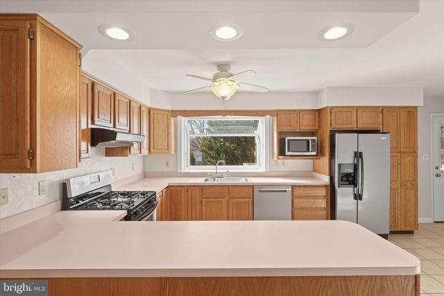 1617 HEATHER HEIGHTS RD, Sykesville, MD 21784