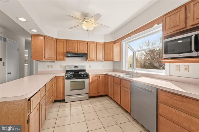 1617 HEATHER HEIGHTS RD, Sykesville, MD 21784