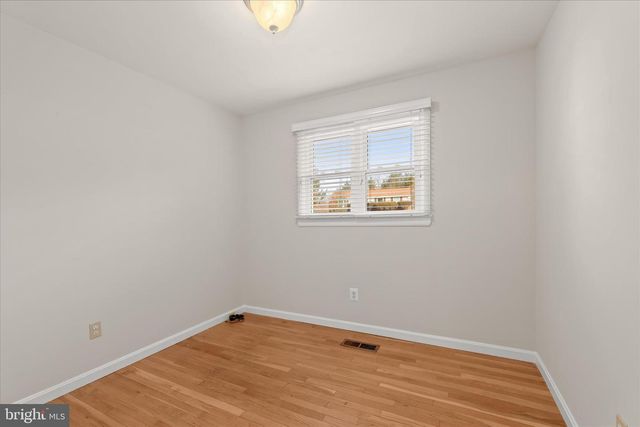 1617 HEATHER HEIGHTS RD, Sykesville, MD 21784