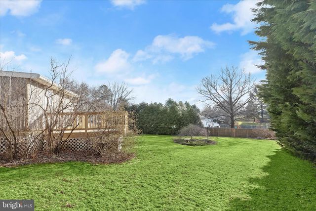 1617 HEATHER HEIGHTS RD, Sykesville, MD 21784