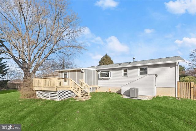 1617 HEATHER HEIGHTS RD, Sykesville, MD 21784