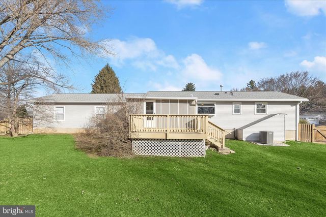 1617 HEATHER HEIGHTS RD, Sykesville, MD 21784