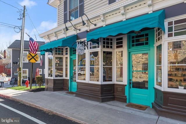 1617 HEATHER HEIGHTS RD, Sykesville, MD 21784