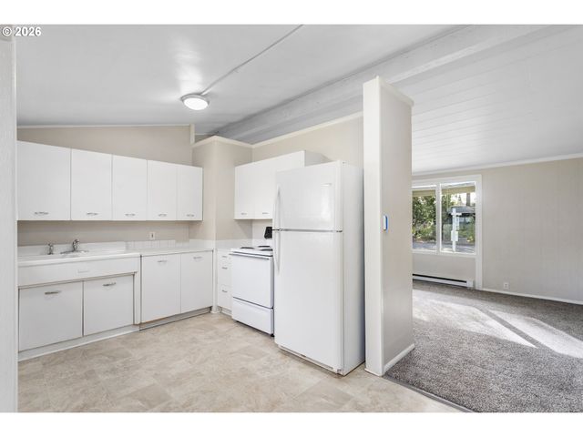 14429 Se HARRISON St, Portland, OR 97233