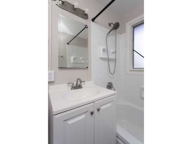 14429 Se HARRISON St, Portland, OR 97233