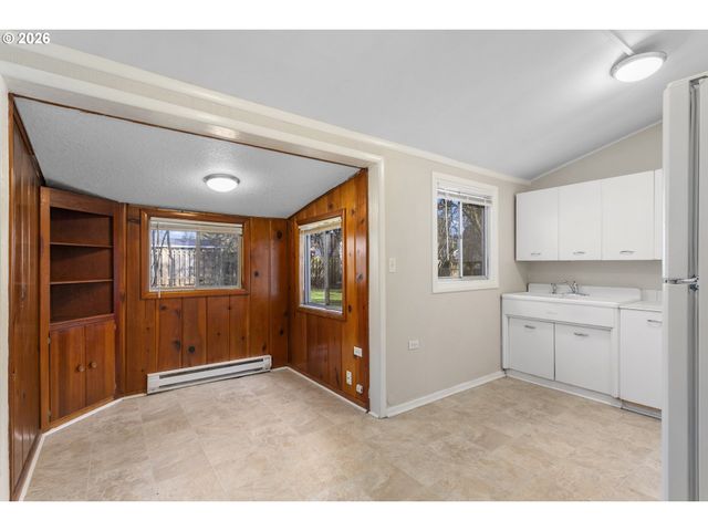 14429 Se HARRISON St, Portland, OR 97233