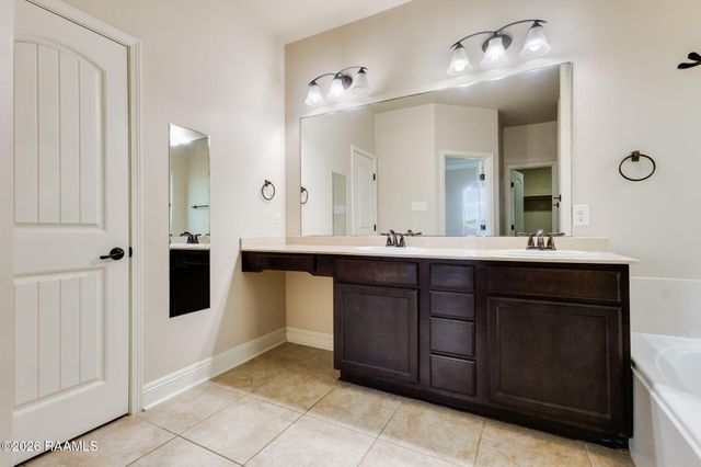 235 Forest Grove Drive, Youngsville, LA 70592