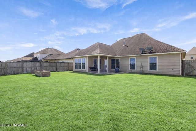 235 Forest Grove Drive, Youngsville, LA 70592