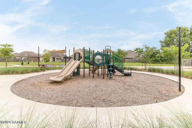 235 Forest Grove Drive, Youngsville, LA 70592