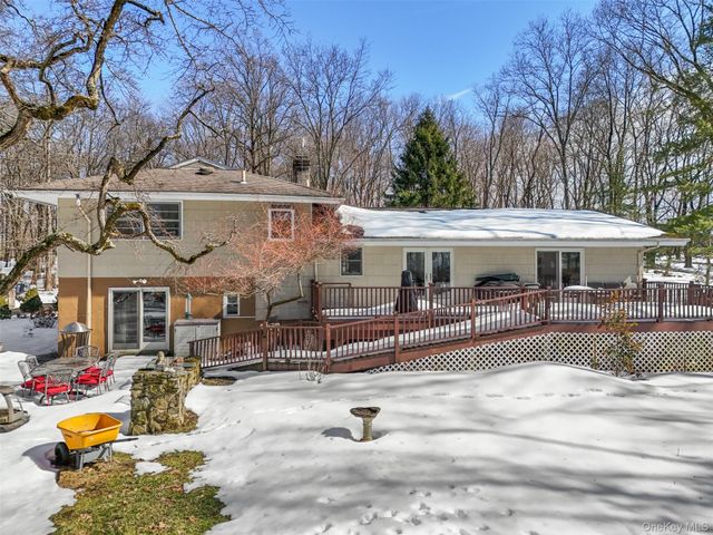 55 Hoags Cross Road, Ossining, NY 10562