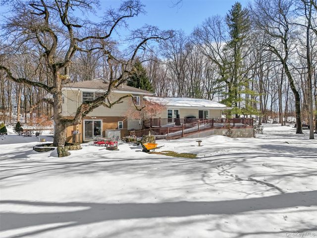 55 Hoags Cross Road, Ossining, NY 10562
