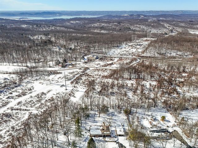 55 Hoags Cross Road, Ossining, NY 10562