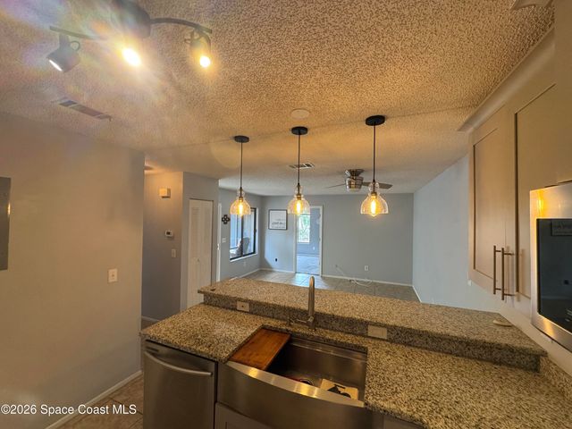 1471 Sheafe Avenue NE 103, Palm Bay, FL 32905