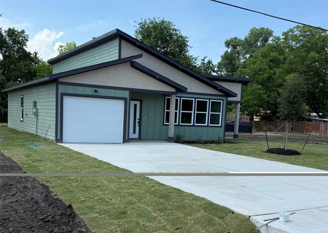 745 W Marshall, Cooper, TX 75432