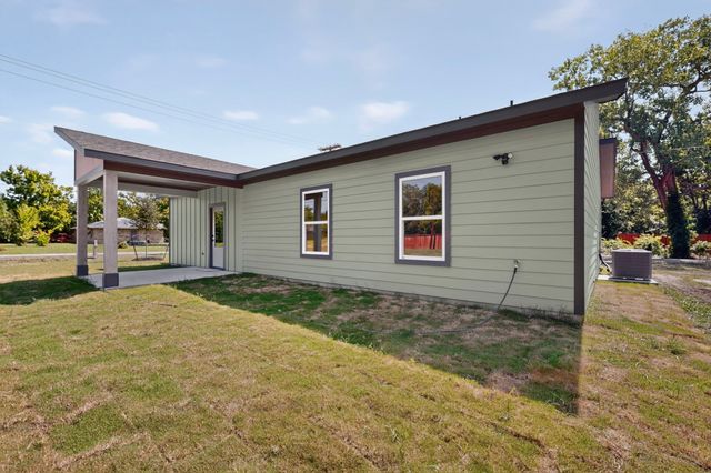 745 W Marshall, Cooper, TX 75432