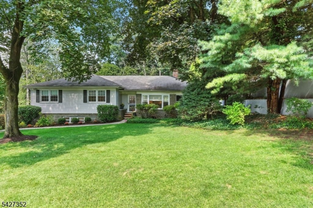 15 Catalpa Rd, Morris Twp., NJ 07960