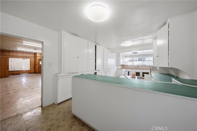 1101 W Florence Avenue, Los Angeles, CA 90044