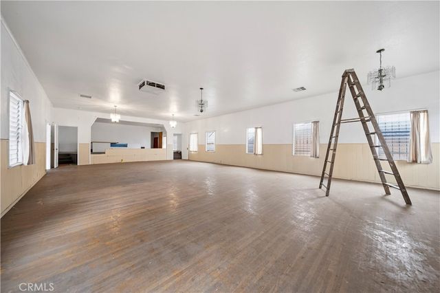 1101 W Florence Avenue, Los Angeles, CA 90044