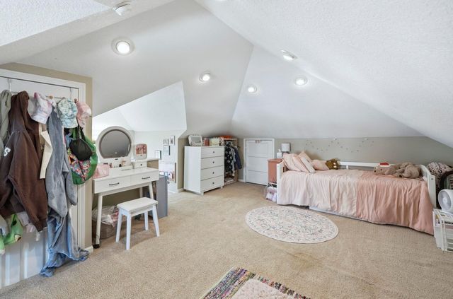 527 W Oakdale Drive, Fort Wayne, IN 46807