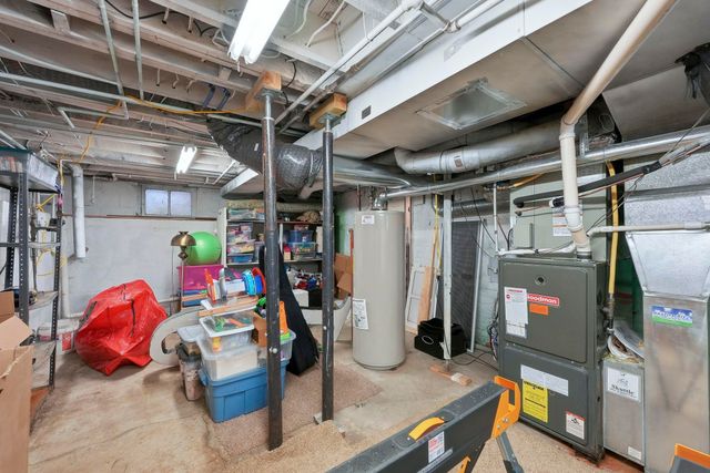 527 W Oakdale Drive, Fort Wayne, IN 46807