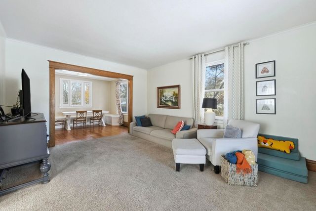 527 W Oakdale Drive, Fort Wayne, IN 46807