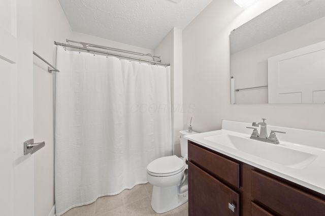 6446 Turning Stone Lp, Canal Winchester, OH 43110
