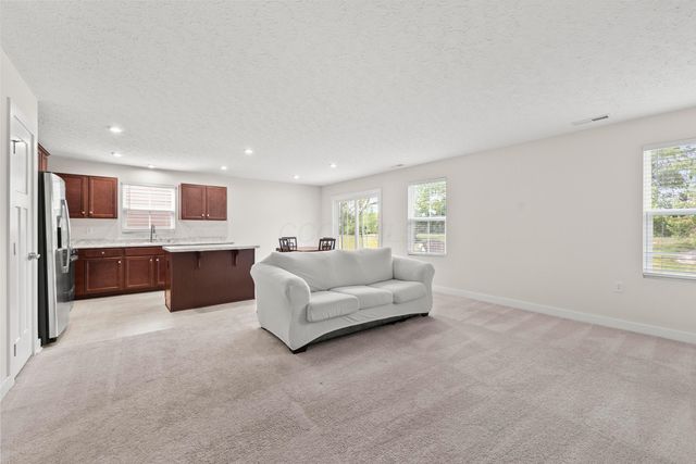 6446 Turning Stone Lp, Canal Winchester, OH 43110