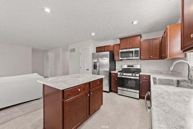 6446 Turning Stone Lp, Canal Winchester, OH 43110